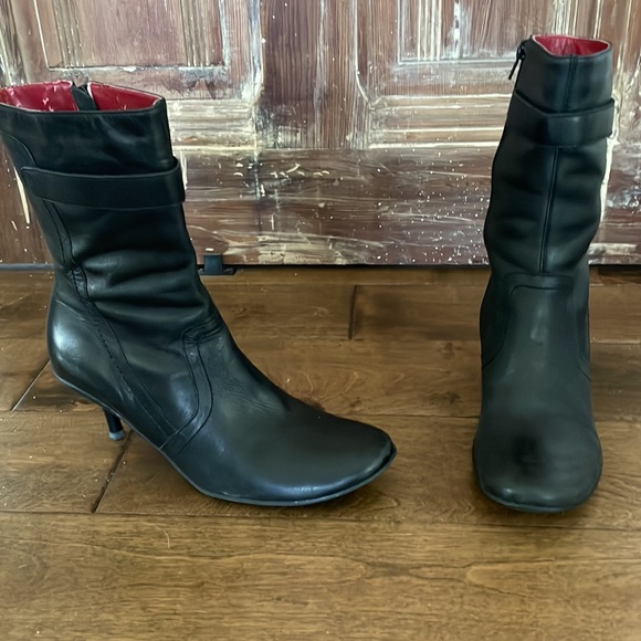 Kenneth Cole Reaction skinny heel boots - Picture 2 of 5